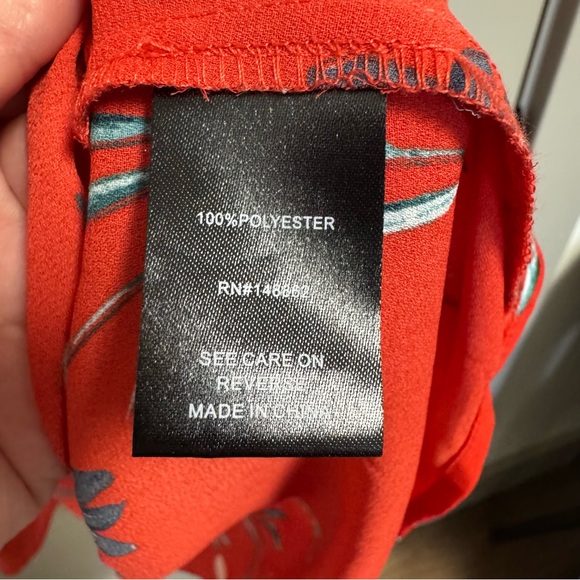 Torrid Lexi Red Floral High Low Georgette Tunic Size 6X Roll Tab Sleeves - Picture 5 of 15